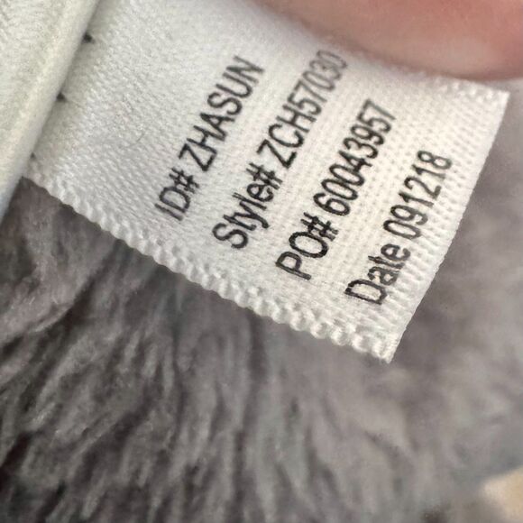 Carole Hochman “Always a Good Night” Plush Robe in size Medium. - Picture 6 of 8